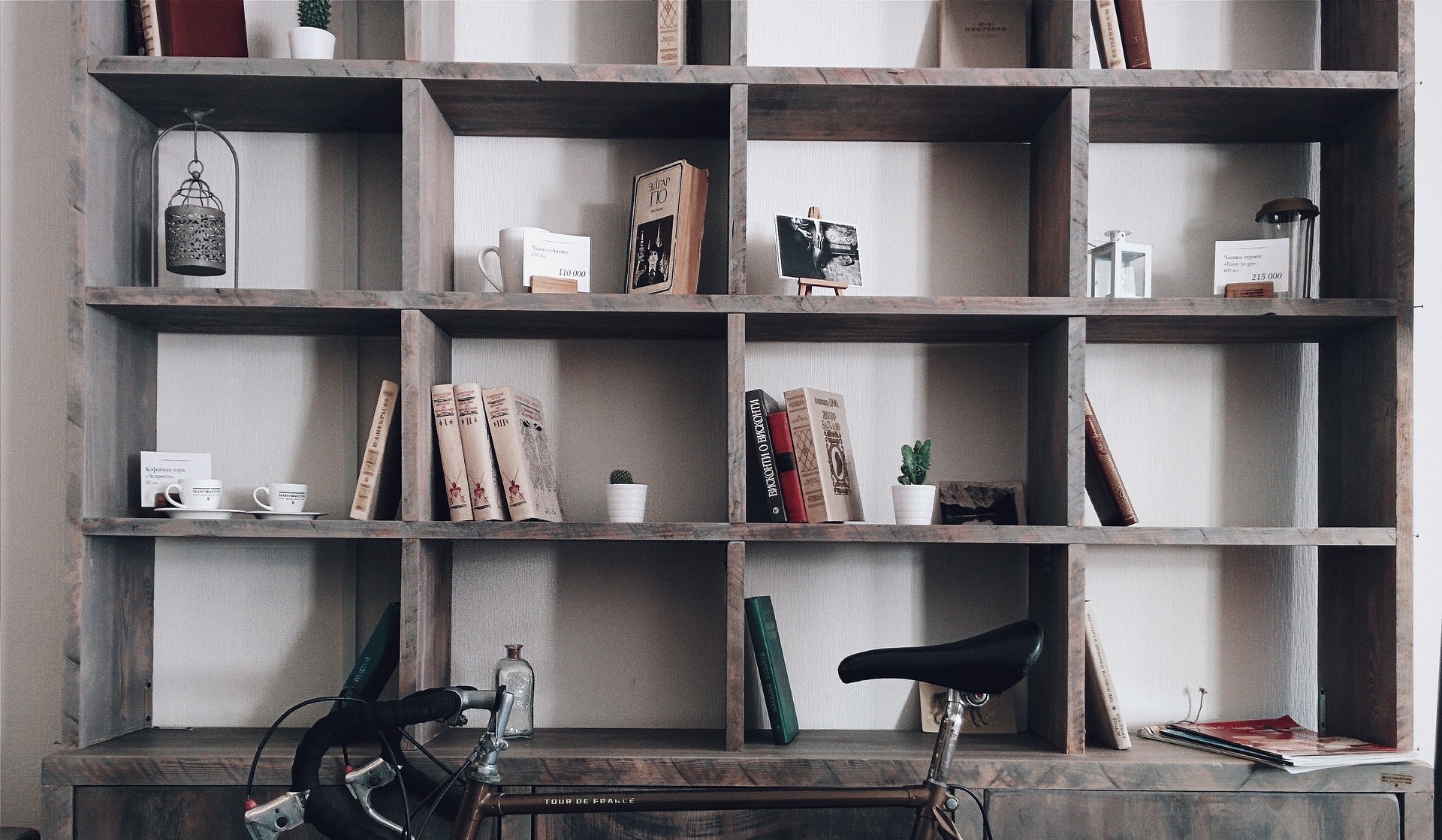 build storage shelves