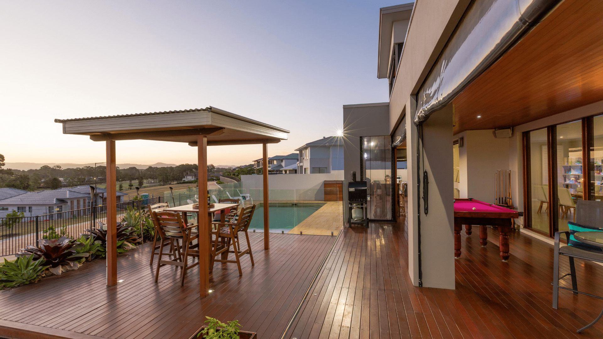 5 Backyard Furniture Must-Haves