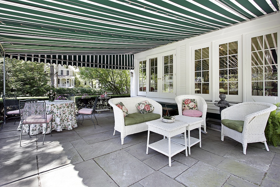 5 Reasons Your Patio Needs an Awning