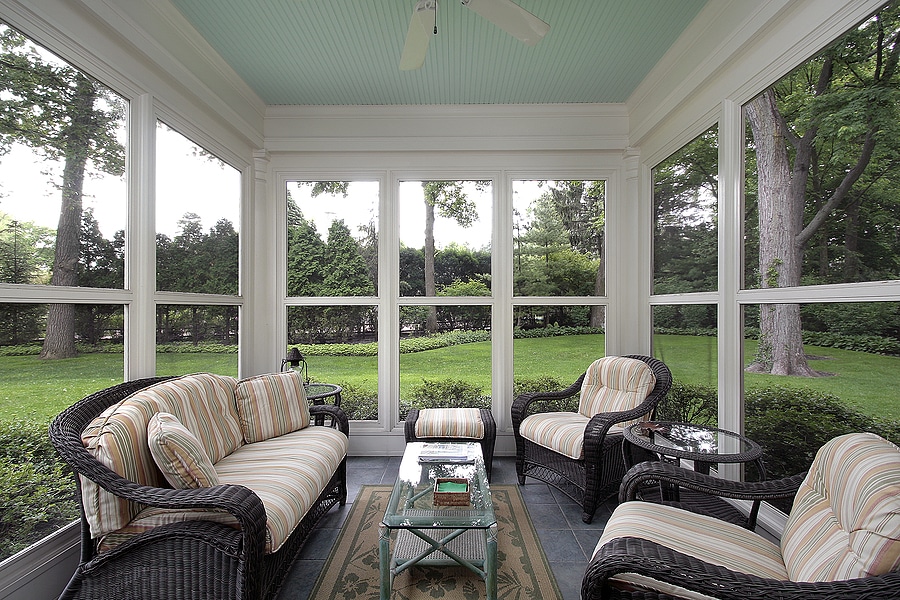 How to Keep Bugs Out of Your Sun Screen Room